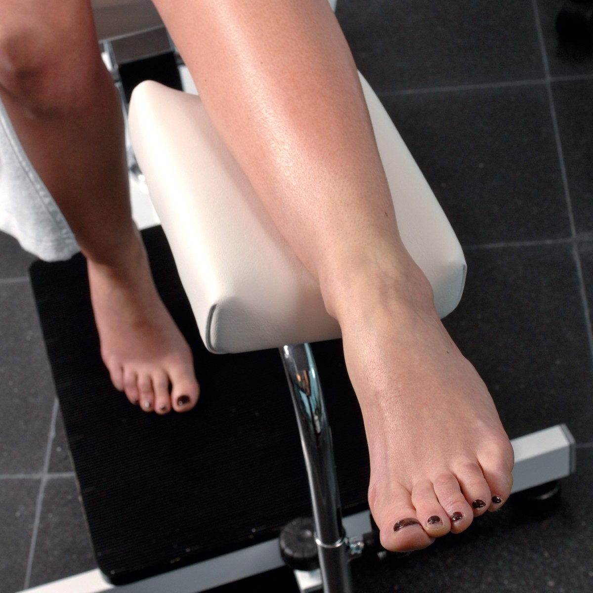  Sibel Fauteuil de Pédicure Hydraulique Blanc avec repose-pied réglable 